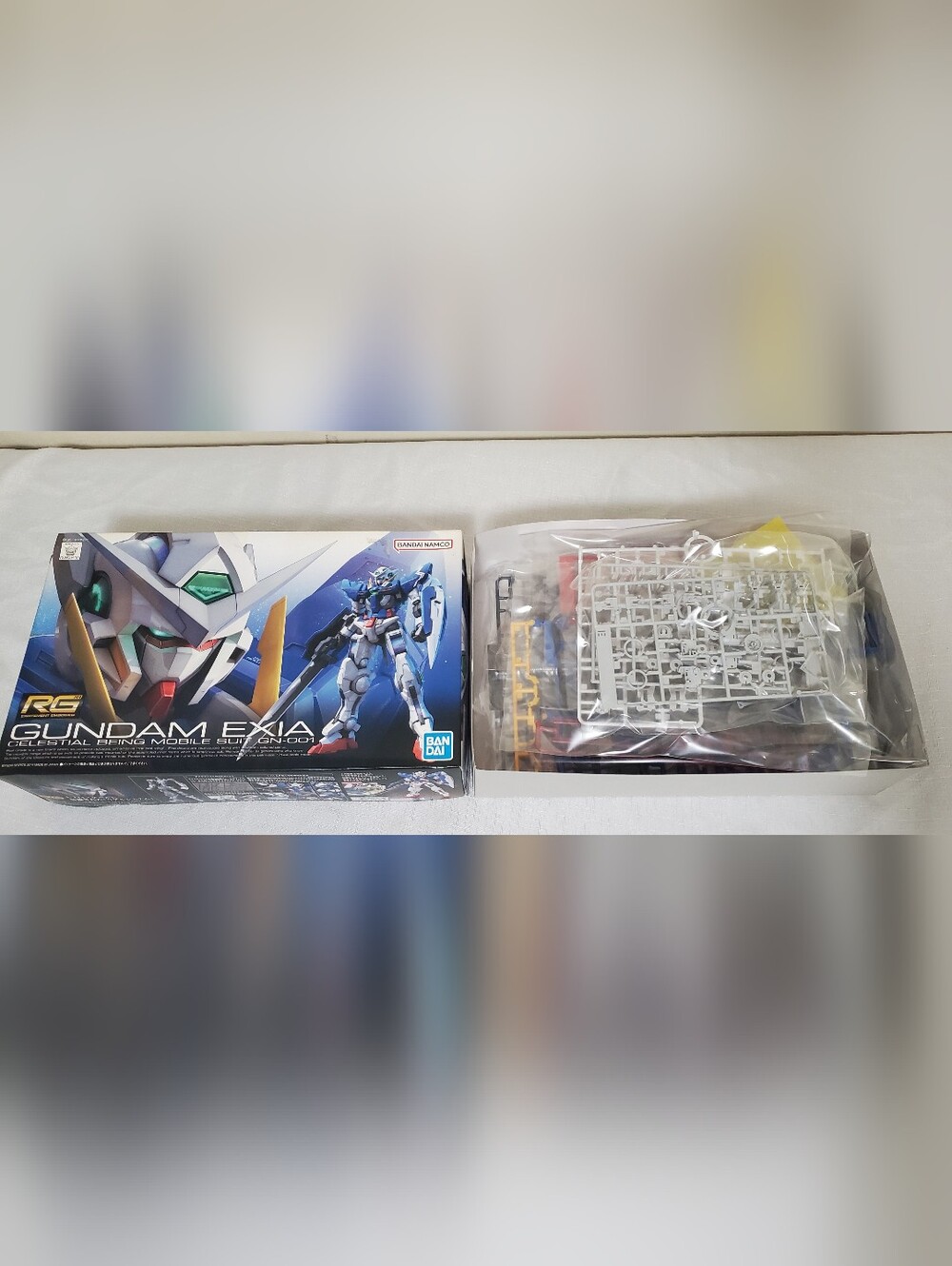 Bandai RG 1/144 Gundam 00 GN-001 Exia Plastic Model Kit